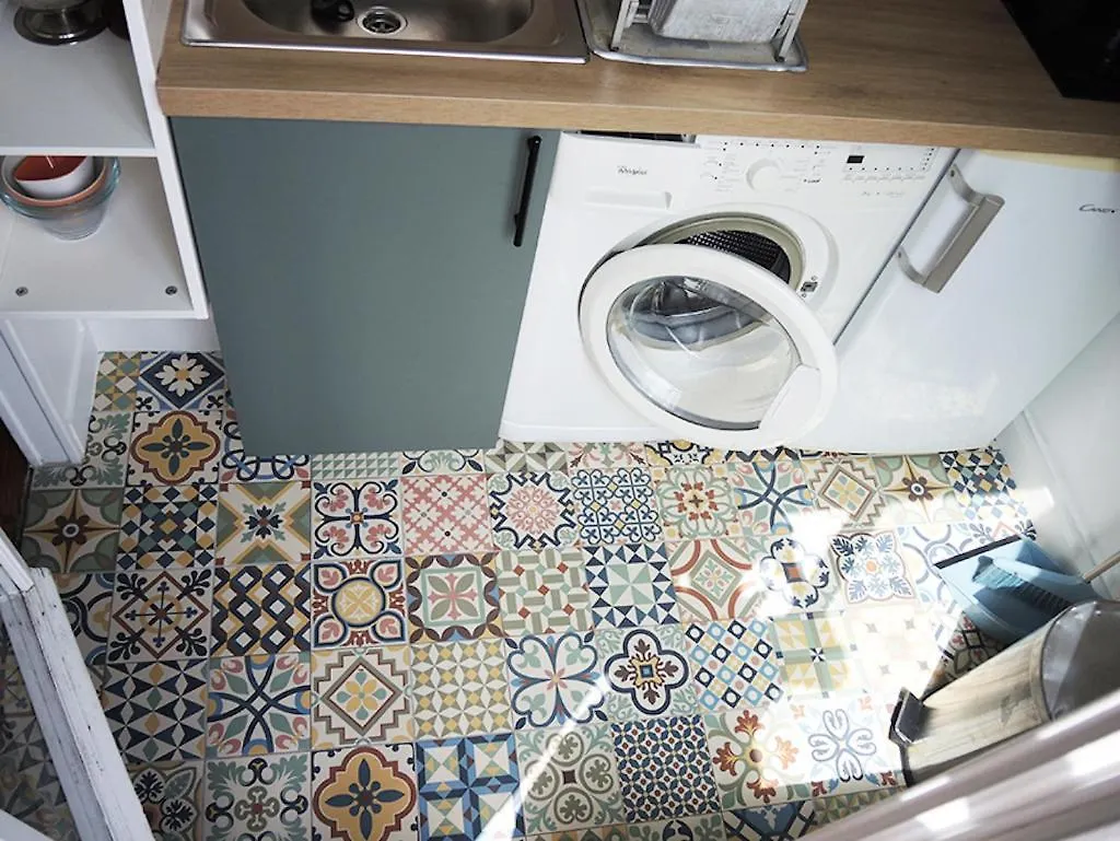 Private With Bathroom In Sunny Flat Homestay *